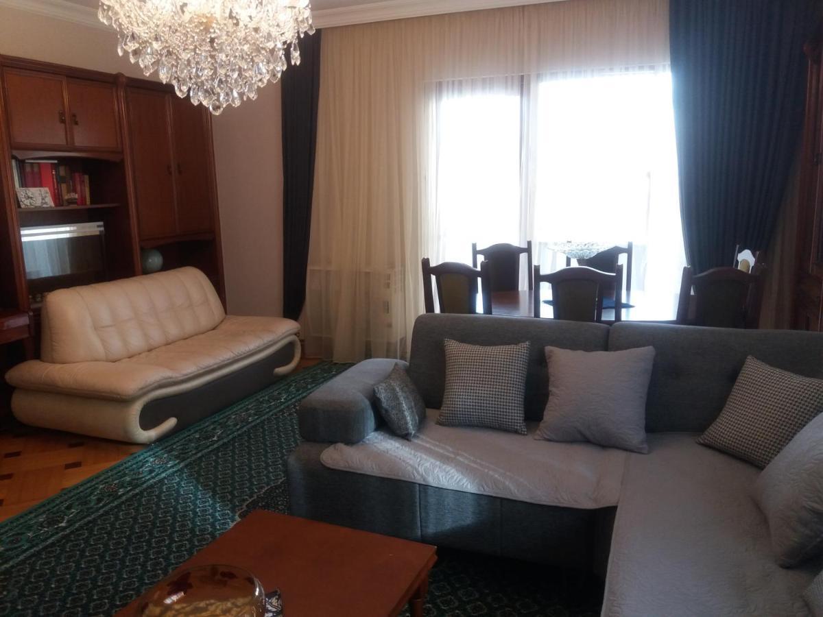 巴统Marina House公寓 外观 照片