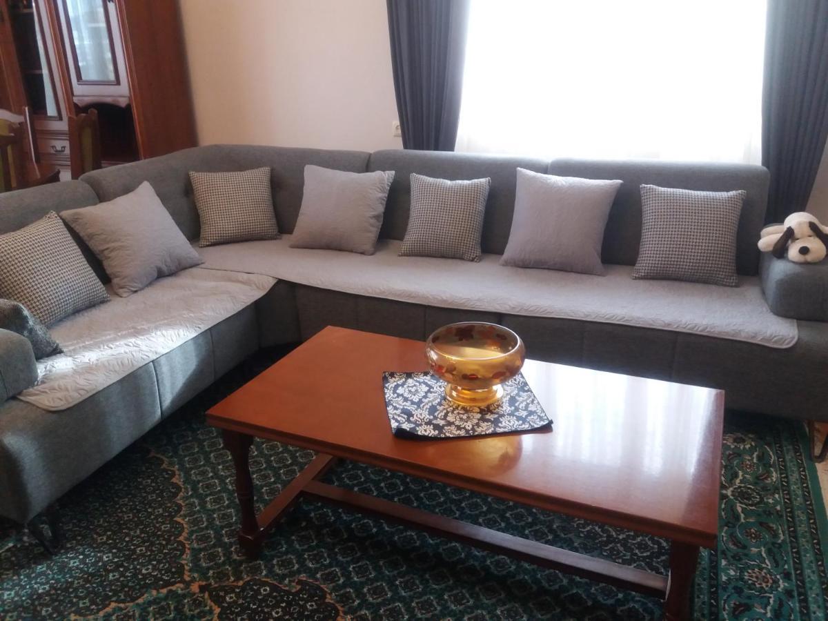 巴统Marina House公寓 外观 照片
