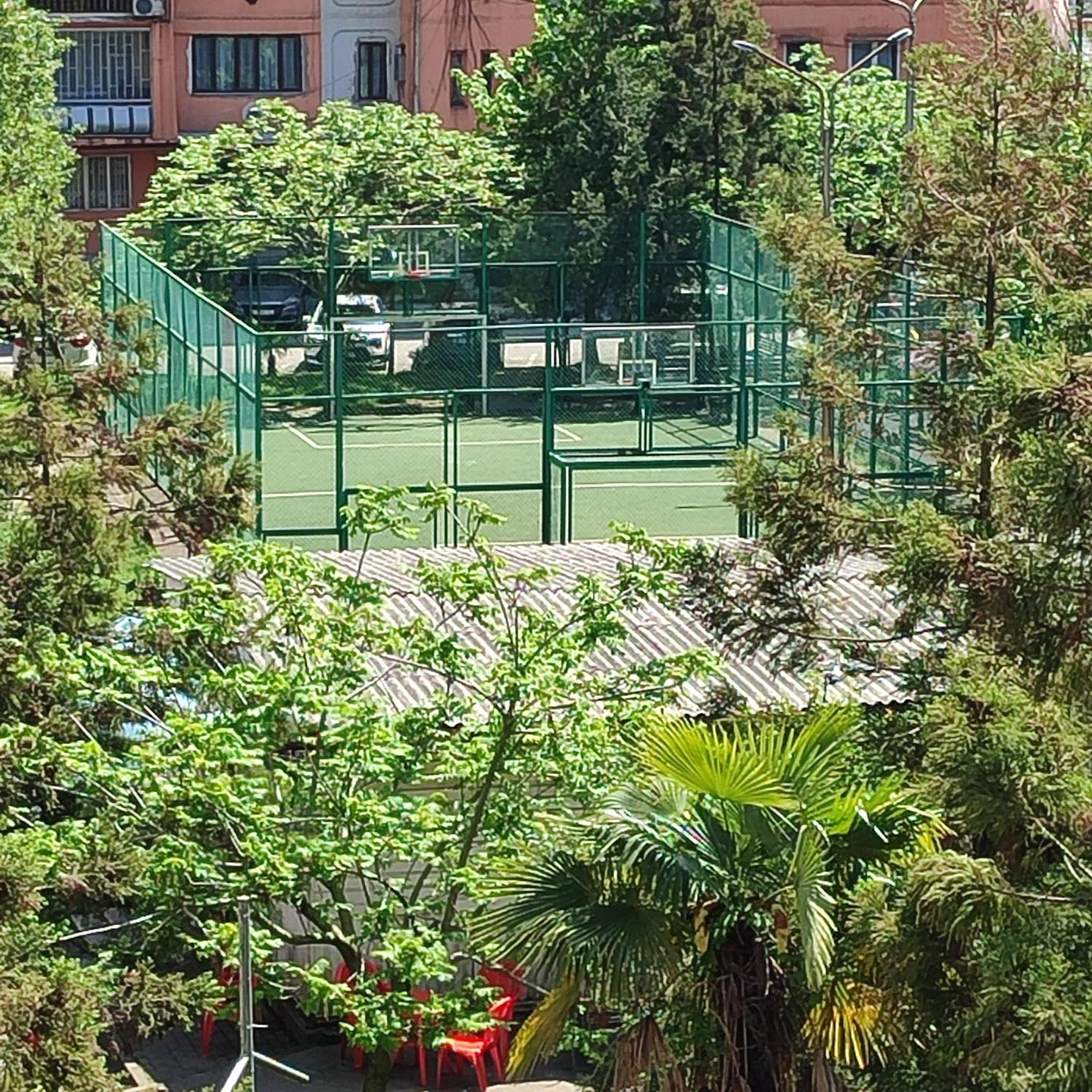 巴统Marina House公寓 外观 照片