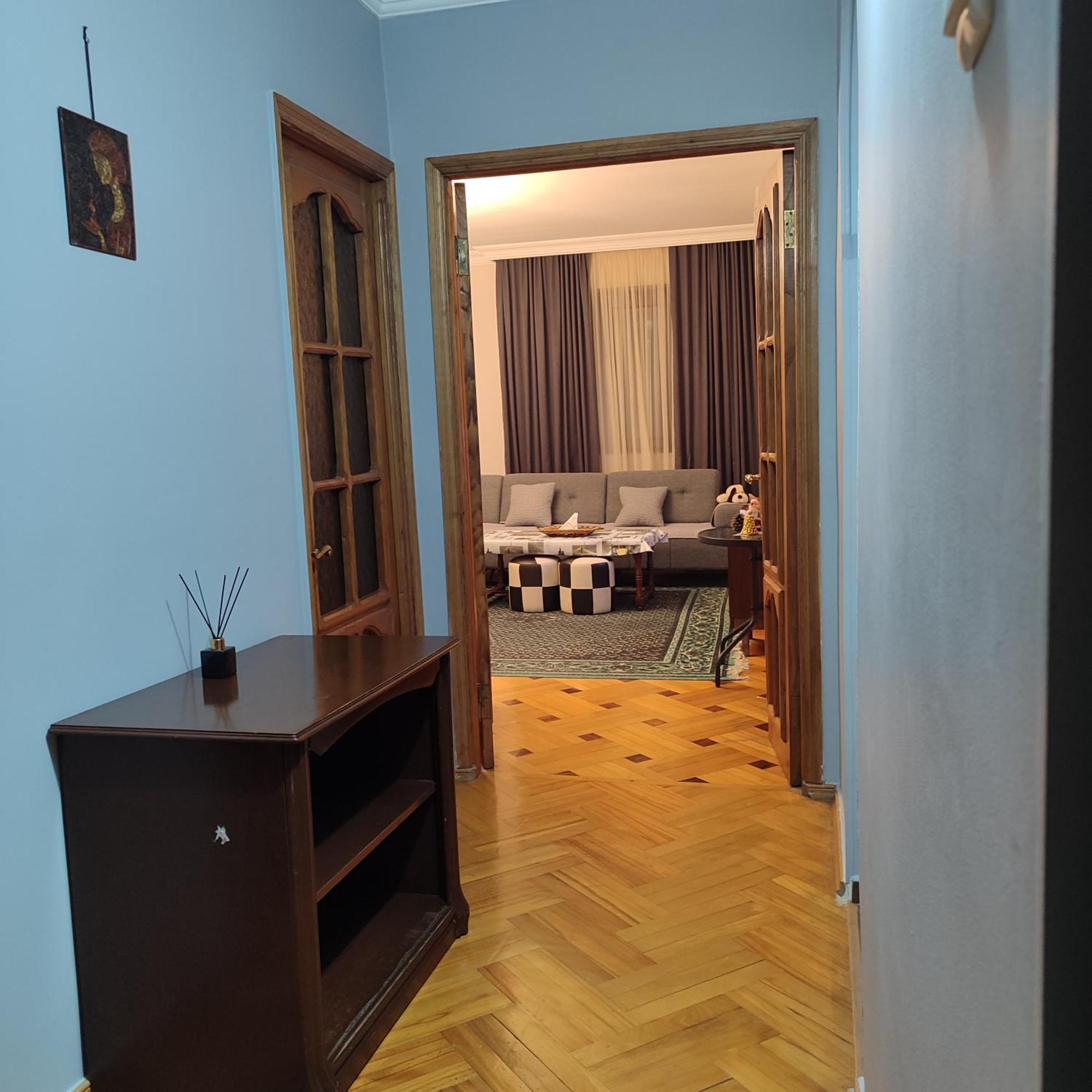 巴统Marina House公寓 外观 照片