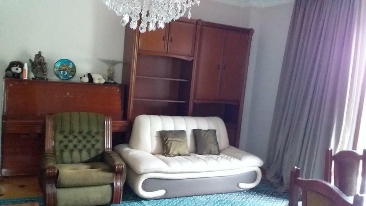 巴统Marina House公寓 外观 照片