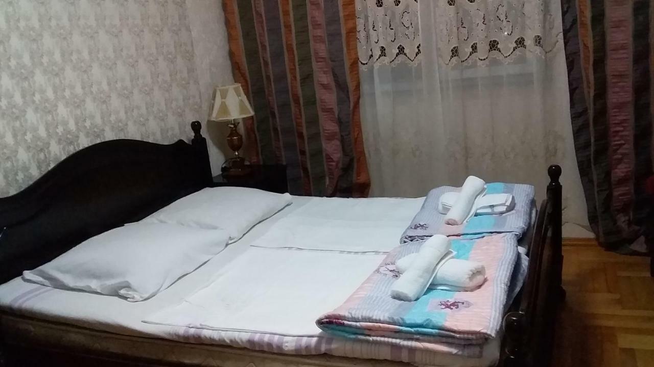 巴统Marina House公寓 外观 照片